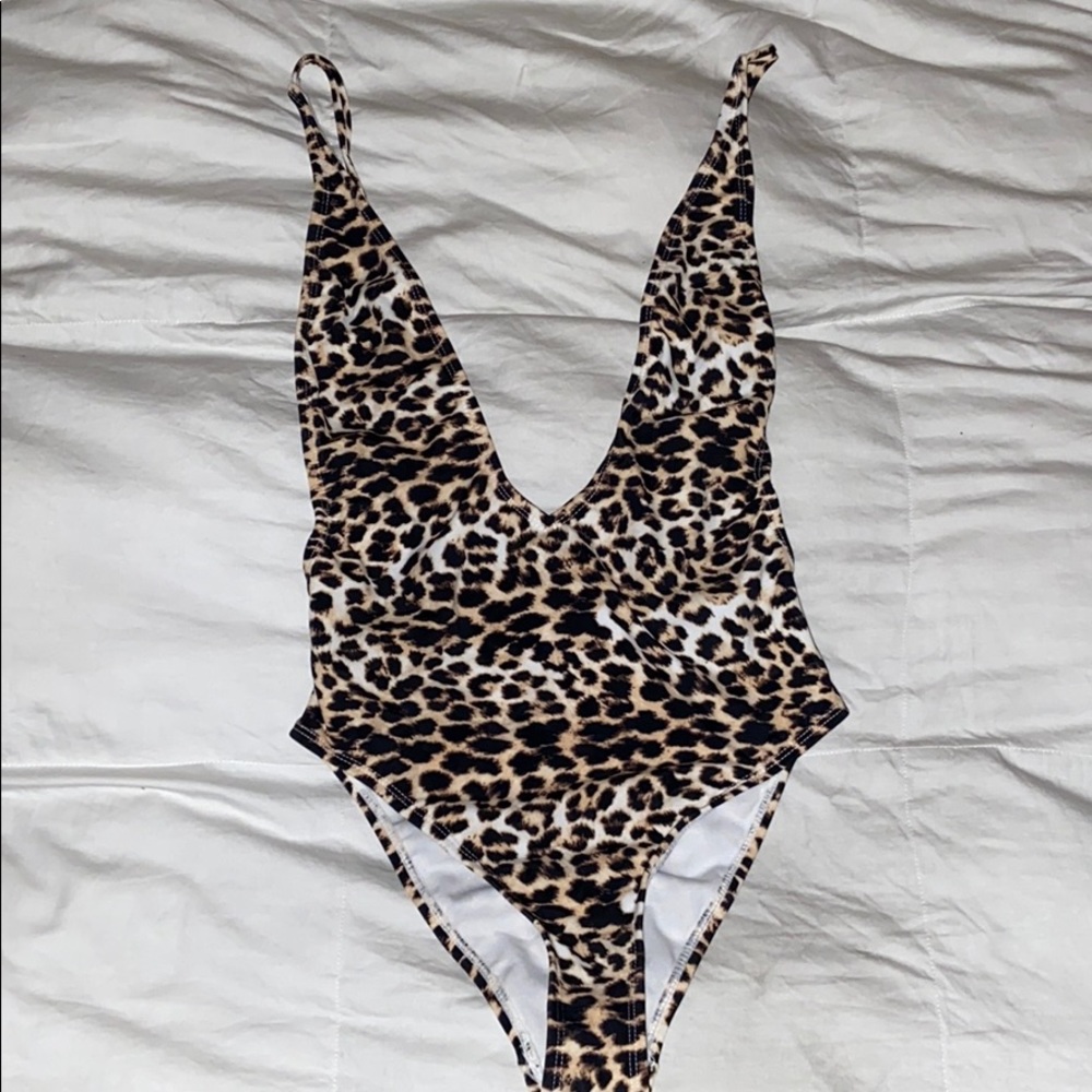 Super cute Fashion Nova one piece